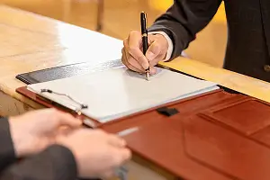 斯洛伐克那边到爱尔兰旅游多久时间