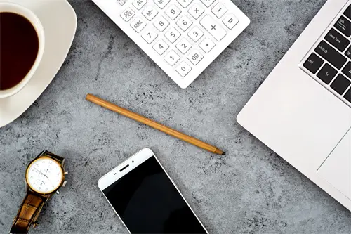 黑山的人到爱尔兰旅游多少钱