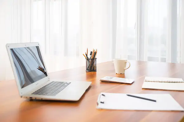 塞尔维亚的人到爱尔兰旅游要多少钱